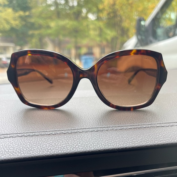 Coach sunglasses - Picture 1 of 6